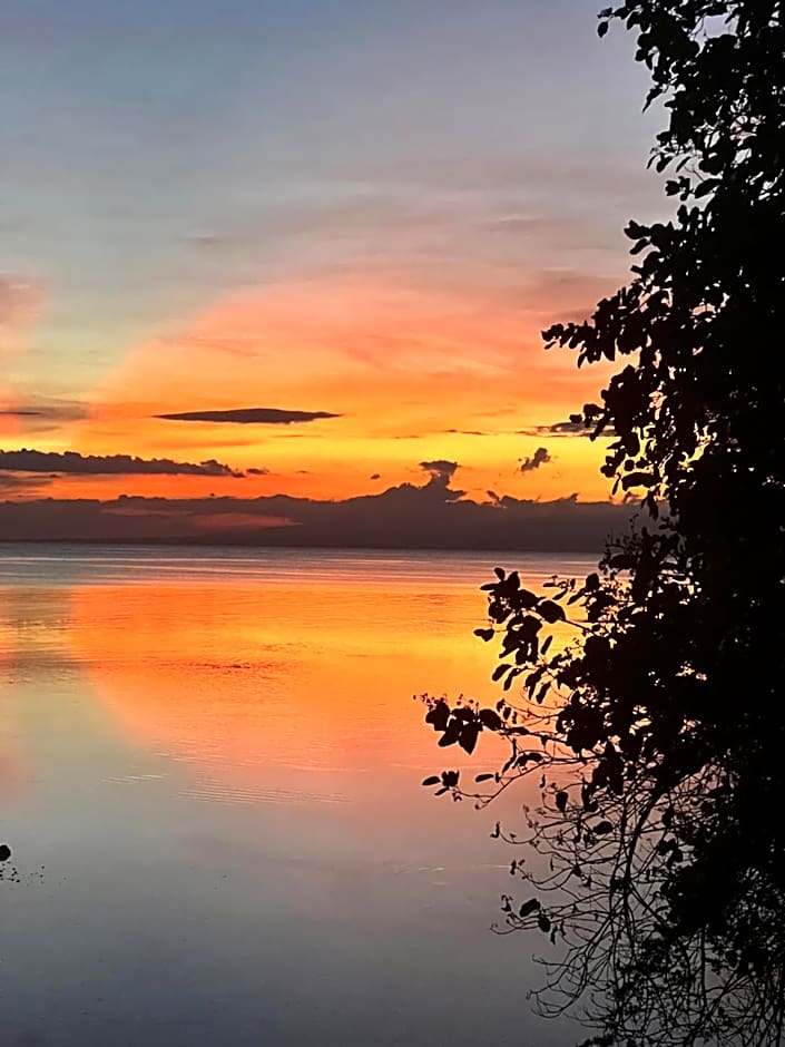 White Bada Guesthouse