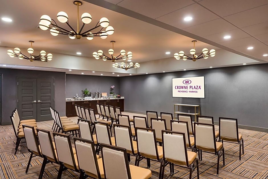 Crowne Plaza Providence-Warwick (Airport) by IHG