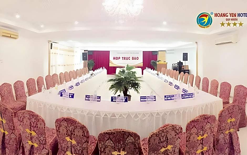 Sandals Hoang Yen Hotel