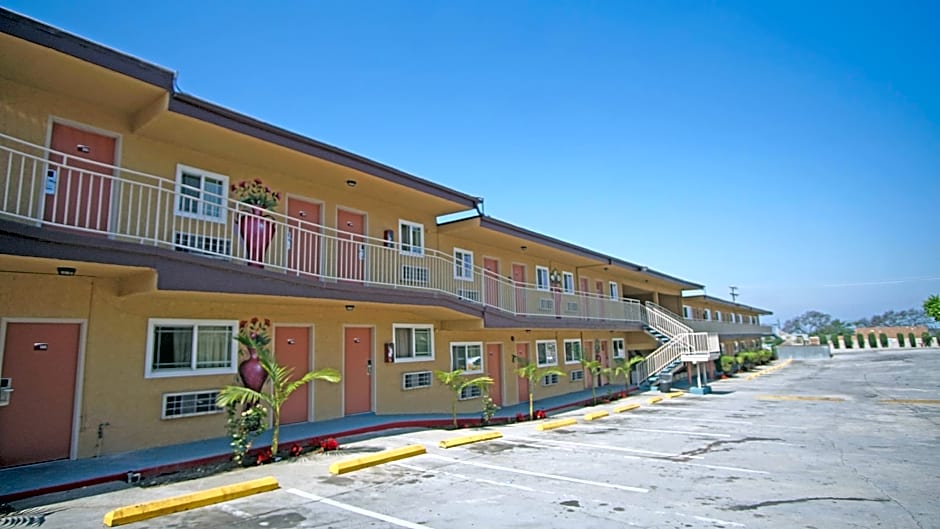 Los Angeles Inn & Suites LAX