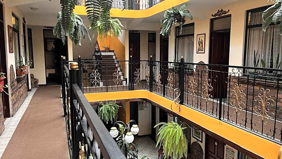 Hotel Amón Real