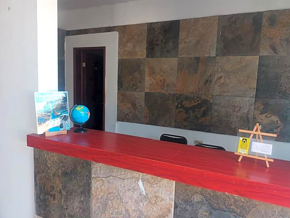 Hotel & Hostal 230
