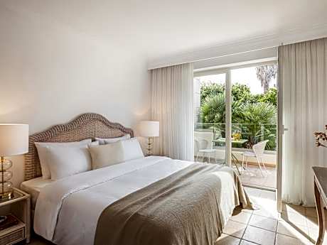 One Bedroom Apartment - 3 Adult