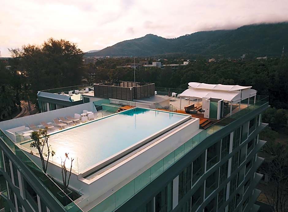 Oceanstone by Holy Cow, 1-BR, next building view