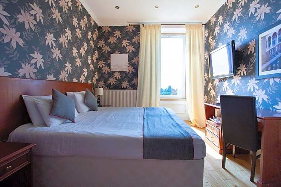 Beveridge Park Hotel