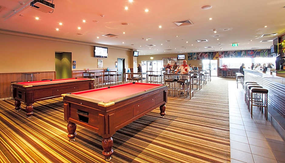 Nightcap at Dalrymple Hotel