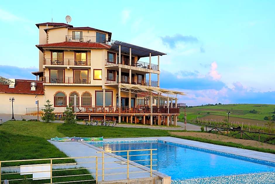 Seven Generations Winery Hotel