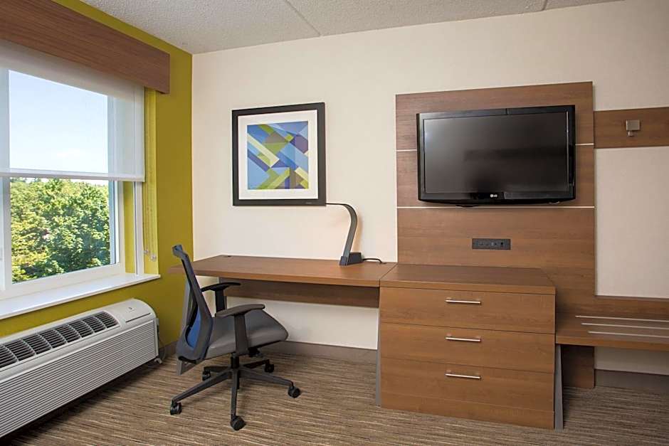 Holiday Inn Express Chelmsford By IHG