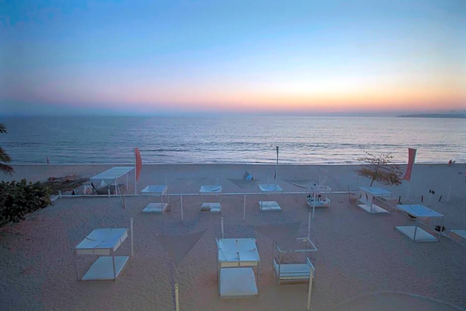 Suites at Aria Pacific Ocean Studio