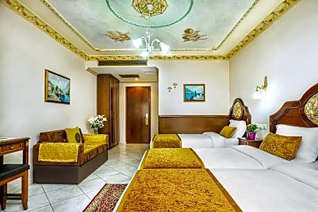 Standard Triple (King+Single Bed) City View