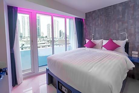 Spark Hotel - MRT Queen Sirikit