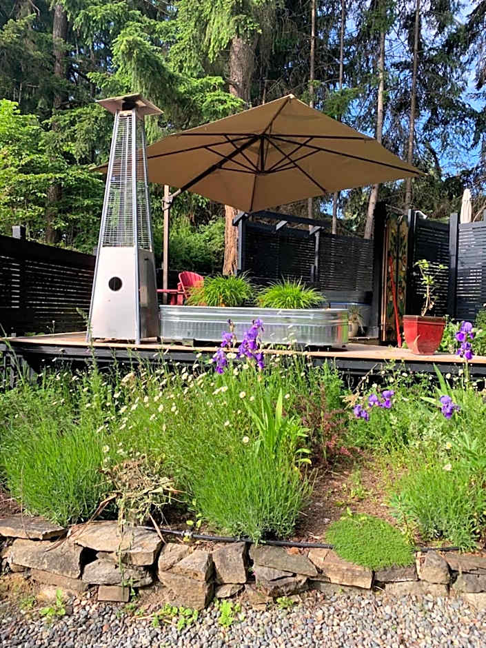 Salt Spring Carriage House B&B