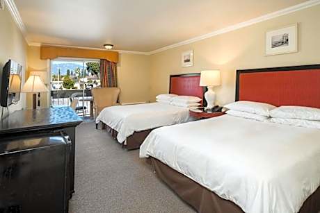 Deluxe Queen Room with Two Queen Beds with Balcony