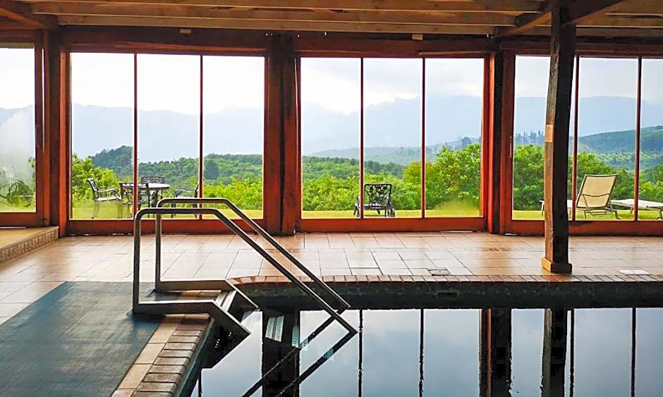 Coach House Hotel & Spa