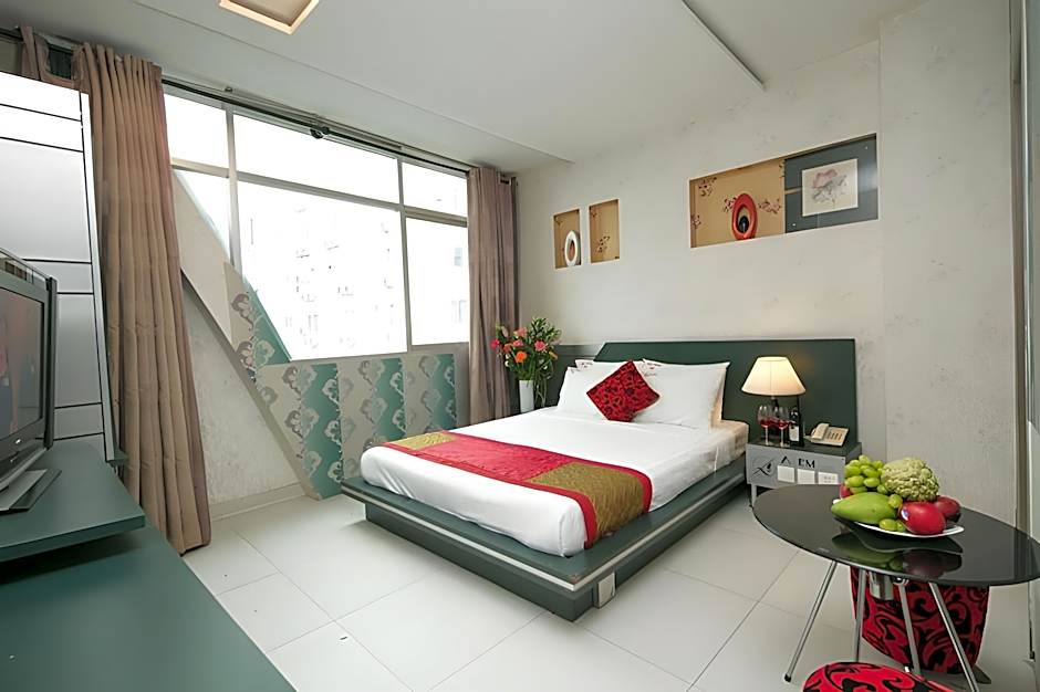 Saigon Charm Hotel