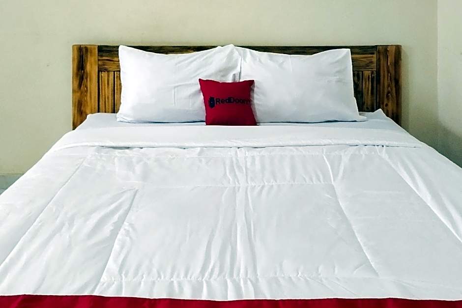 RedDoorz Syariah @ Shakira Alesha Enggal