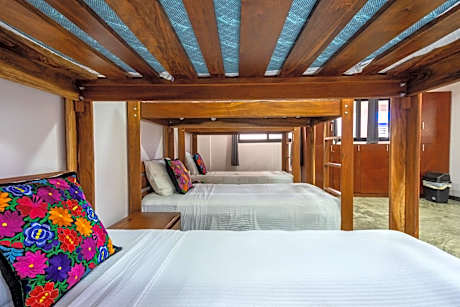 Single Bed in Mixed Dormitory Room