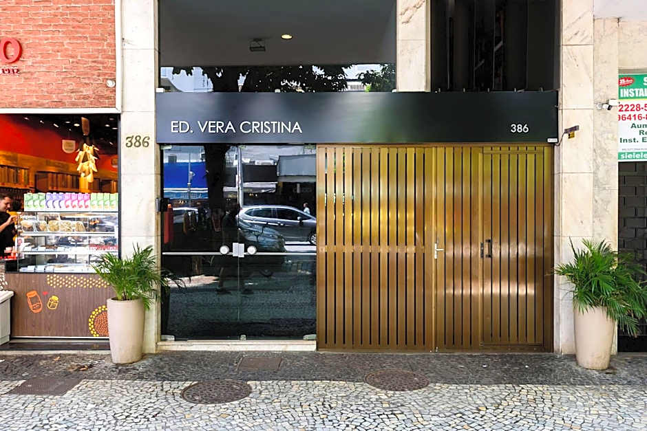 Apartamento Moderno a 300 m da Praia do Leblon