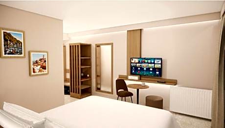 Superior Room - 1 Queen Bed