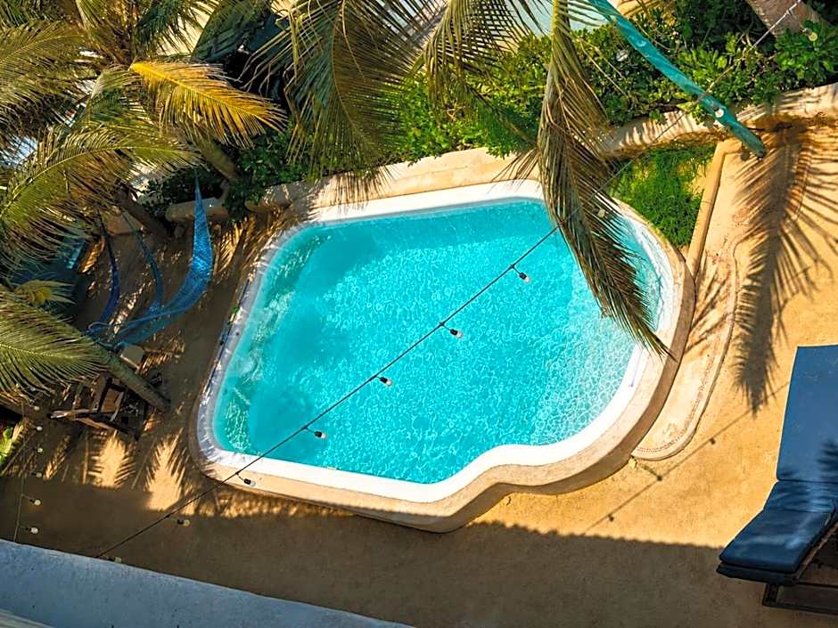 El Faro Beach Front by ÓOL Hotels