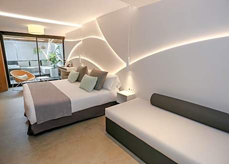 Deluxe Double or Twin Room with Spa Bath