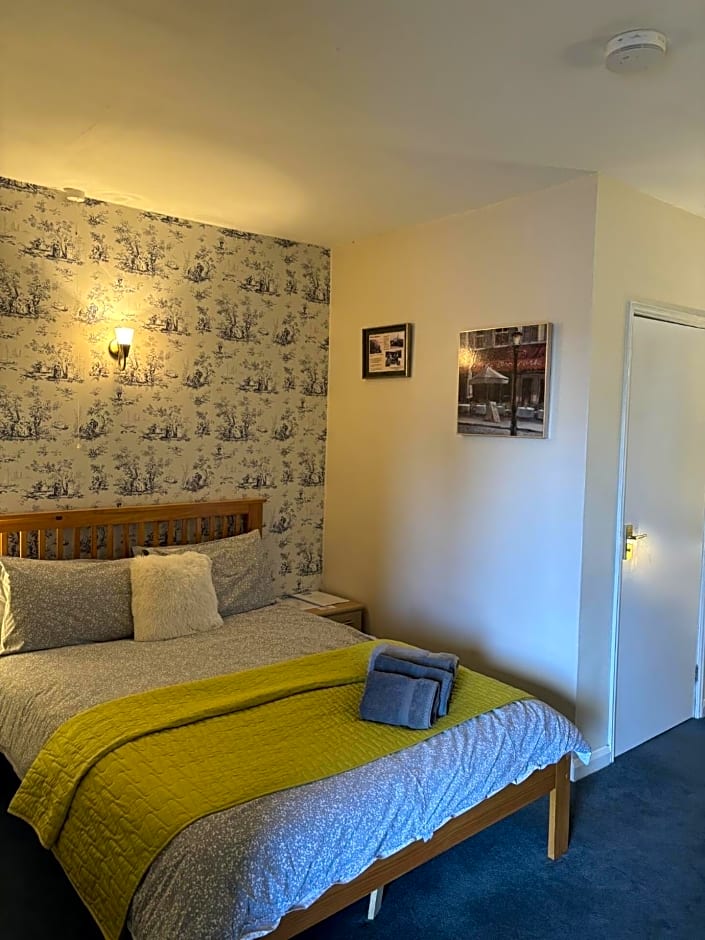 The Half Moon Inn Rushall IP21 4QD