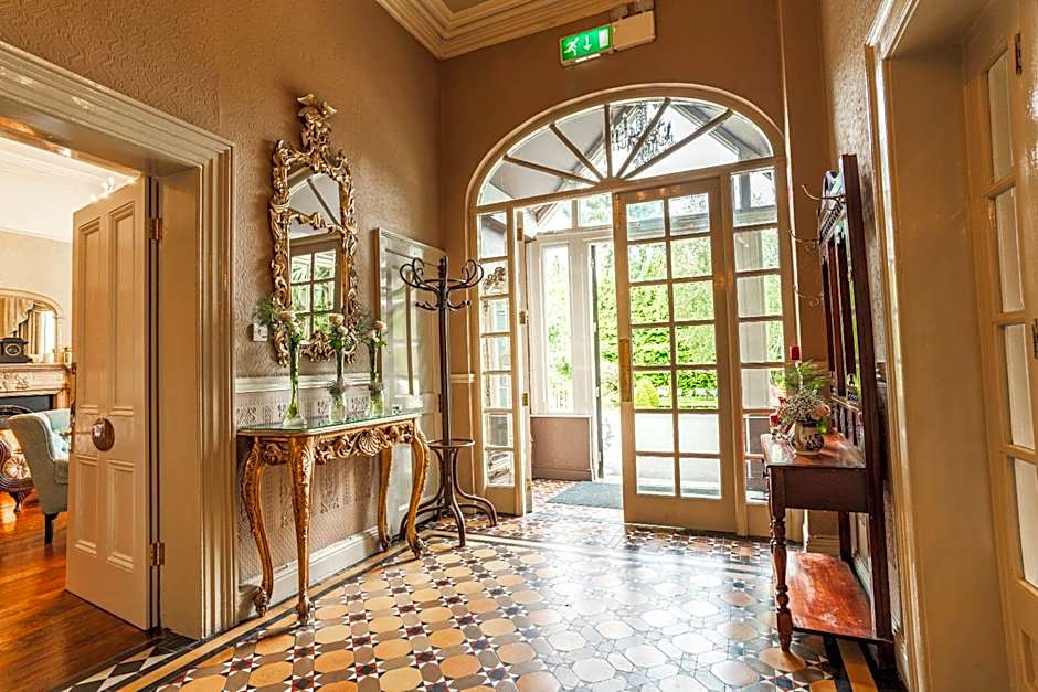 Summerhill House Hotel