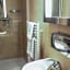 Pension Opera Suites I Self Check In I AC in all rooms