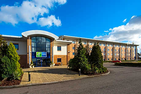 Holiday Inn Express Newport By IHG