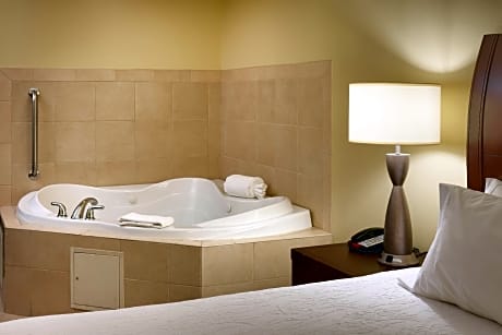 1 King Bed W/ Whirlpool Hearing Accessible
