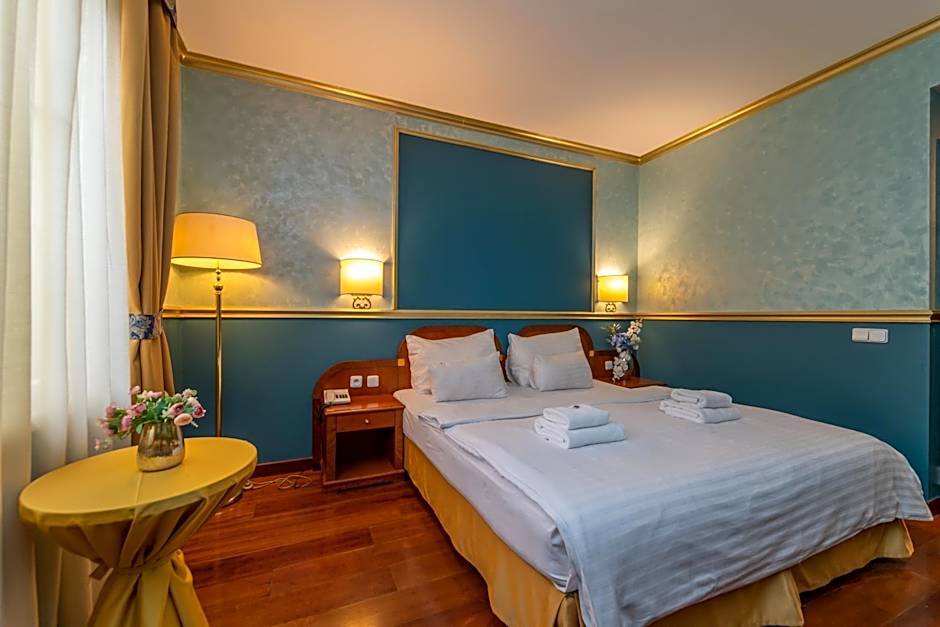 Hotel Kinsky Fountain