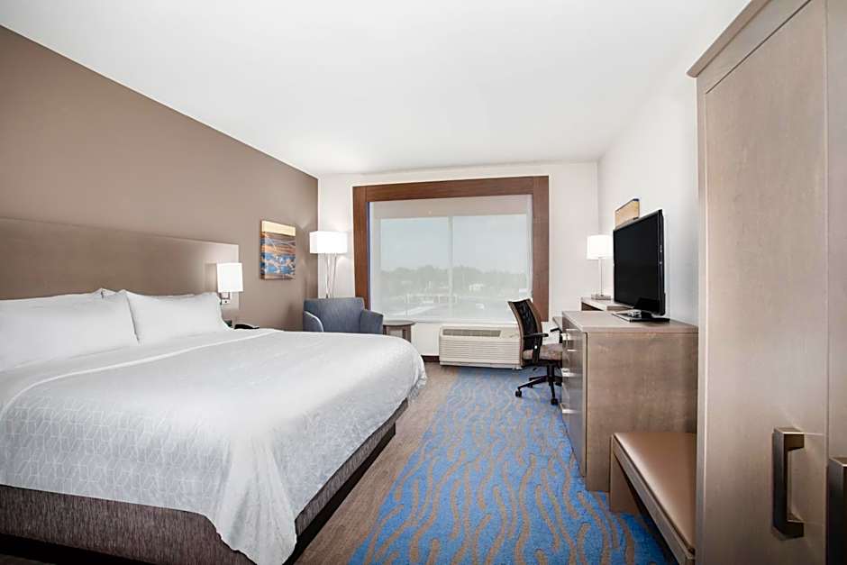 Holiday Inn Express & Suites Great Bend By IHG