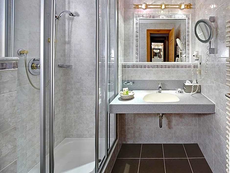 Hotel Berghof Crystal Spa & Sports