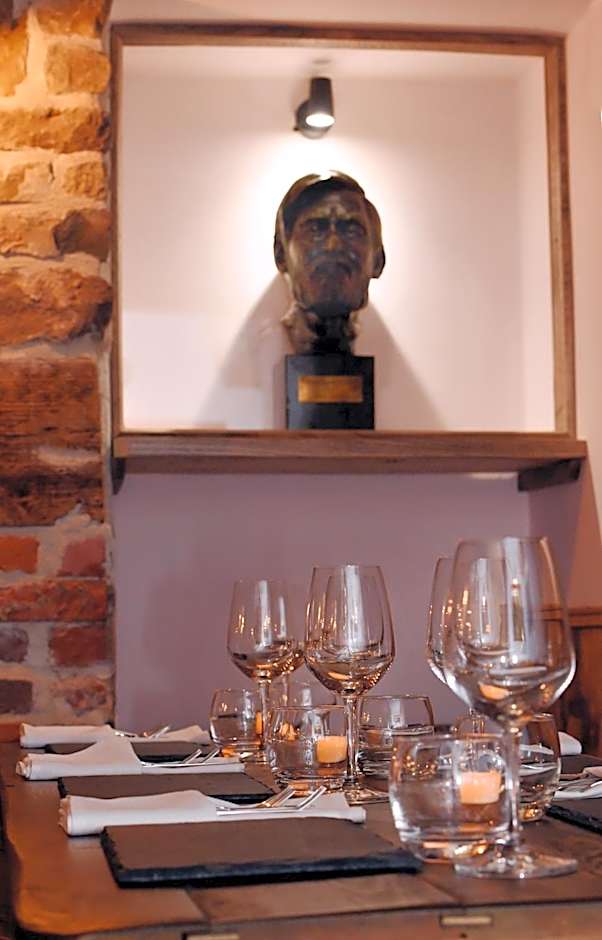 The Wallace Steakhouse with Rooms