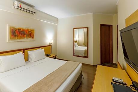 Superior King Suite