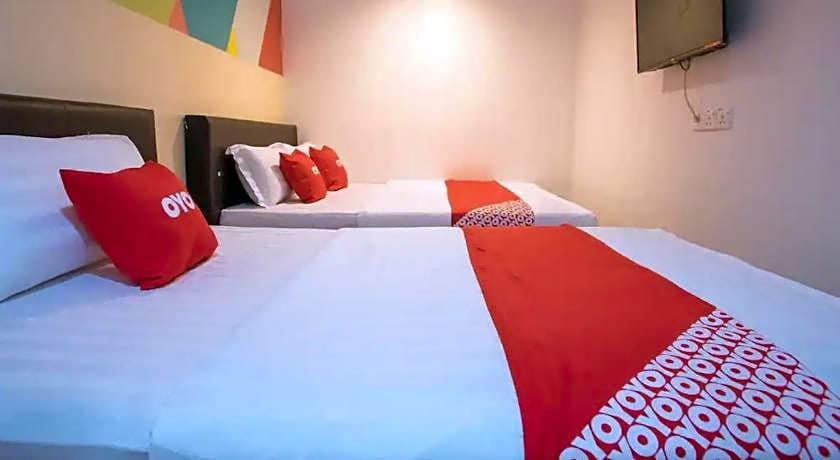 Hotel O Taj (seksyen 13)