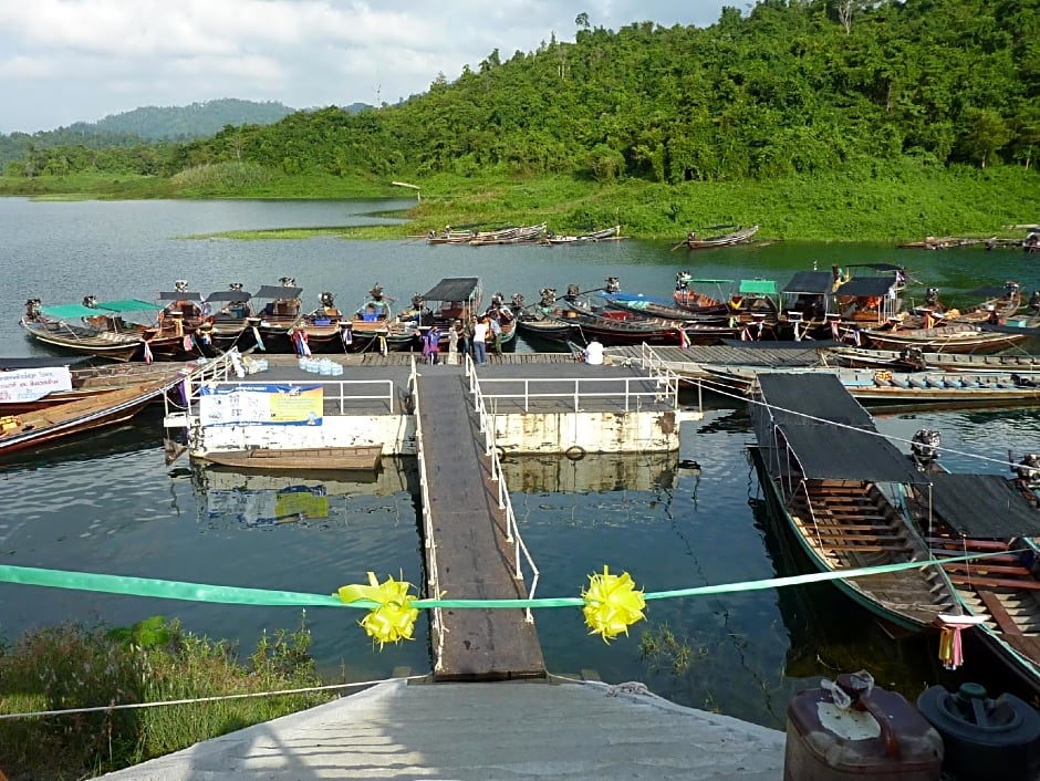 Baandin Chiewlarn Resort