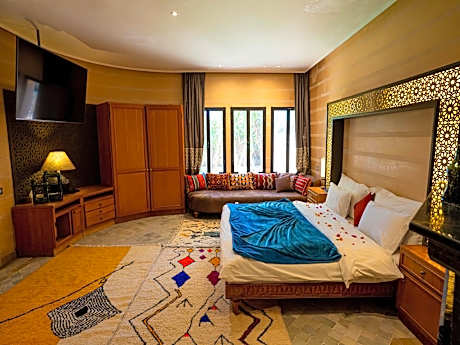 Deluxe Family Suite