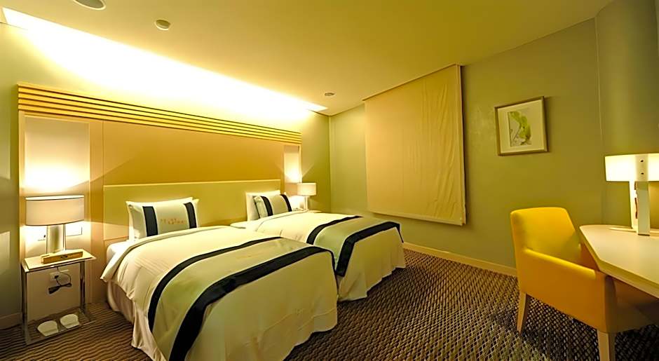 New California Hotel