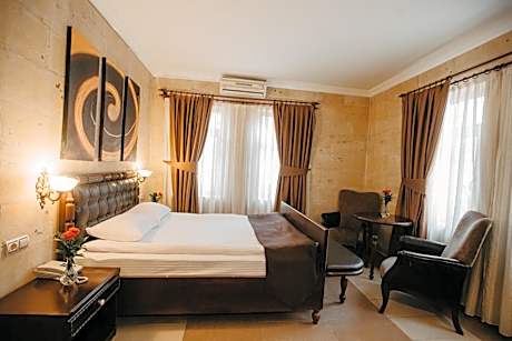 Deluxe Double Stone Room