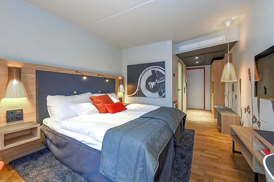 Clarion Hotel The Edge