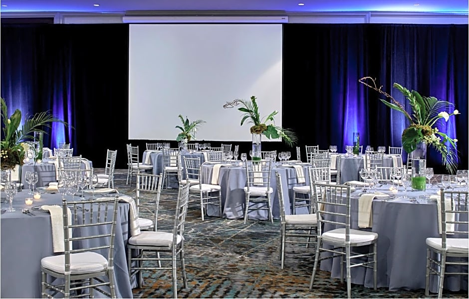 Renaissance Mobile Riverview Plaza Hotel