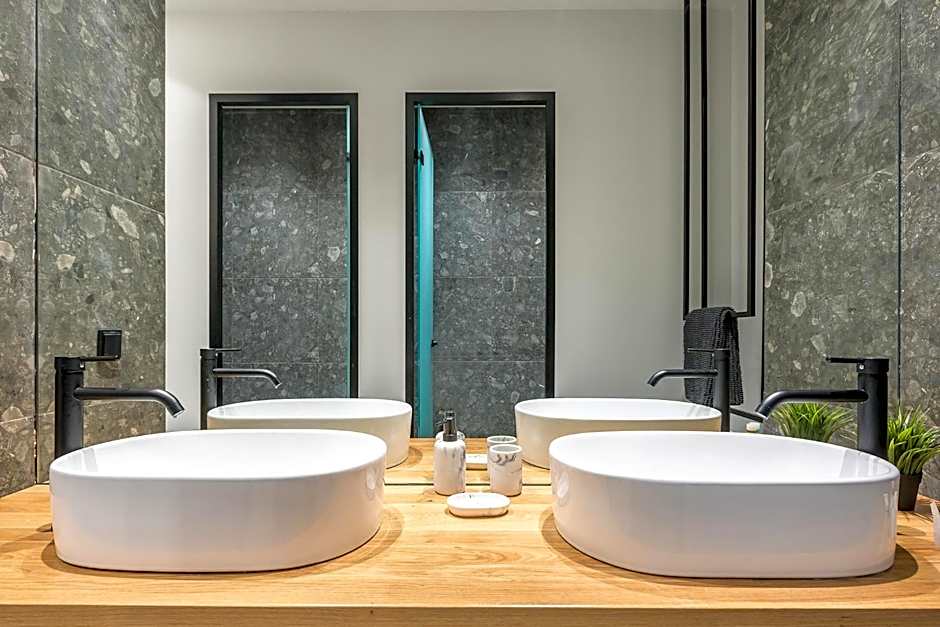 The Asprogeraka - self check-in rooms