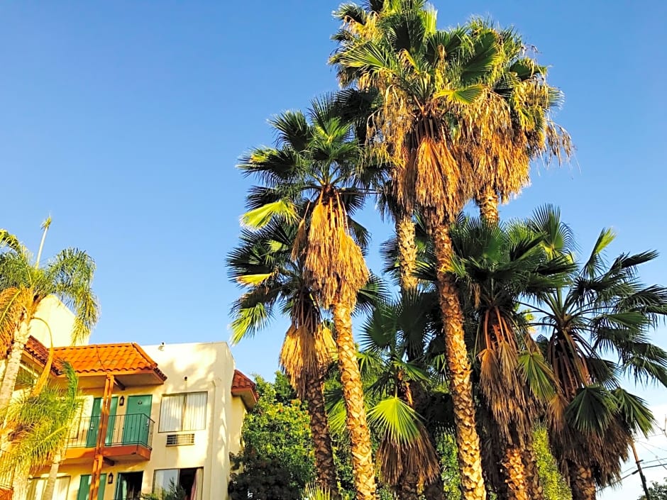 Days Inn by Wyndham Anaheim Near the Park