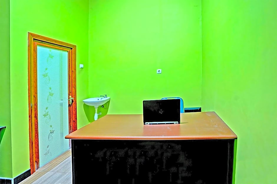 OYO Life 91884 Kost Kusuma Dewi Syariah