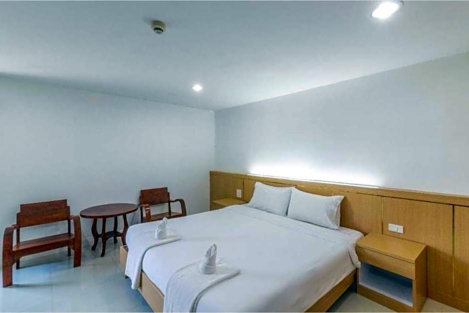 Townhouse Siam Privi Hotel