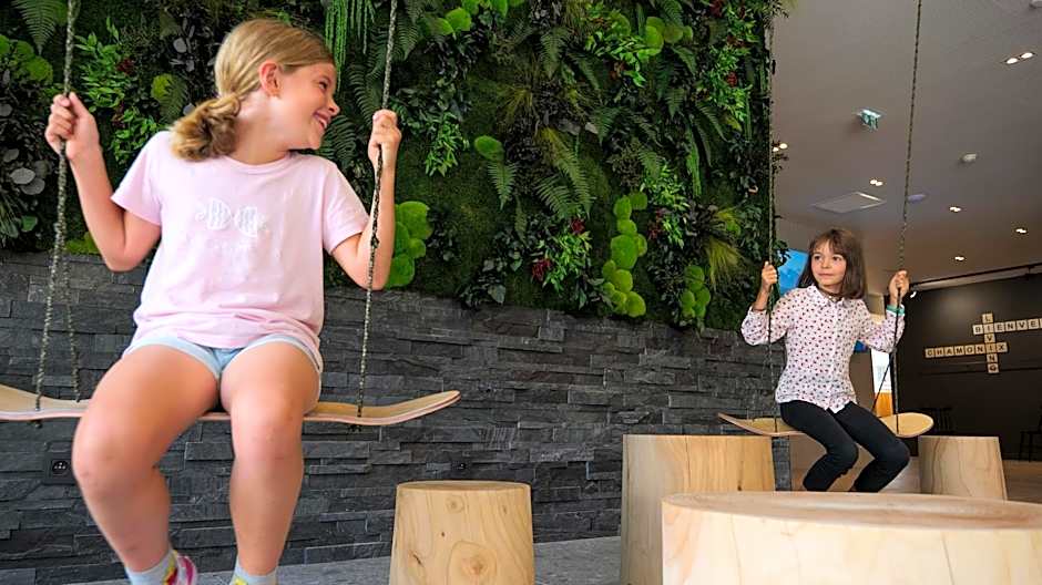 Plan B Hotel - Living Chamonix