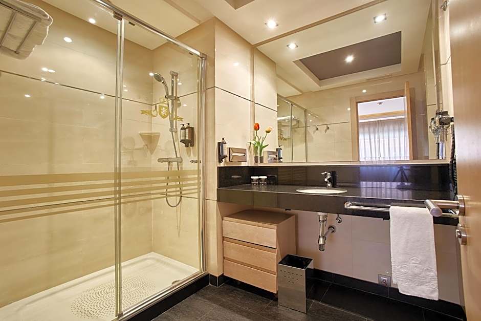 Washington Parquesol Suites & Hotel