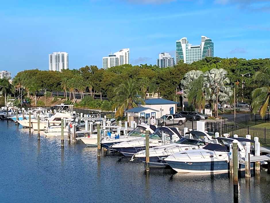 Bposhtels Hollywood Florida