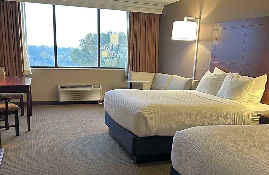 Best Western Plus Kelly Inn
